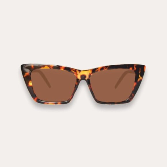 Minue | Greta Sunglasses in Carey - Picture 5 of 7